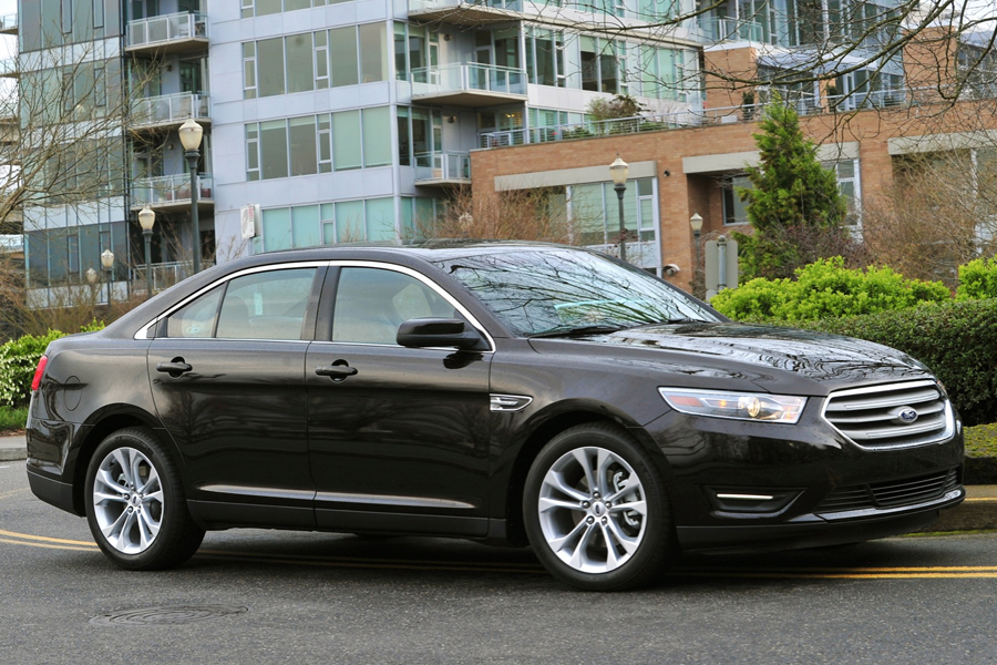 Ford Taurus 2015
