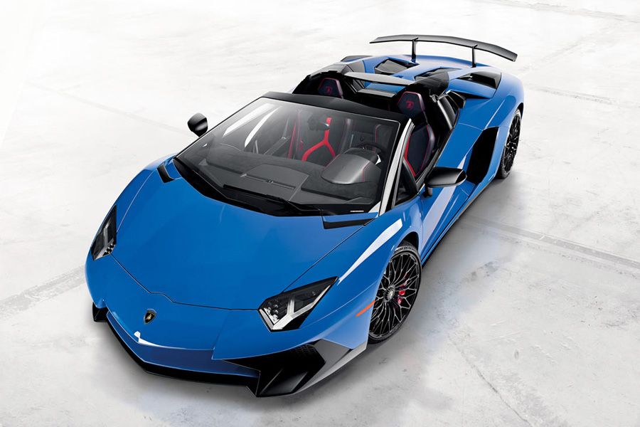 Lamborghini Aventador LP750-4 SV Roadster