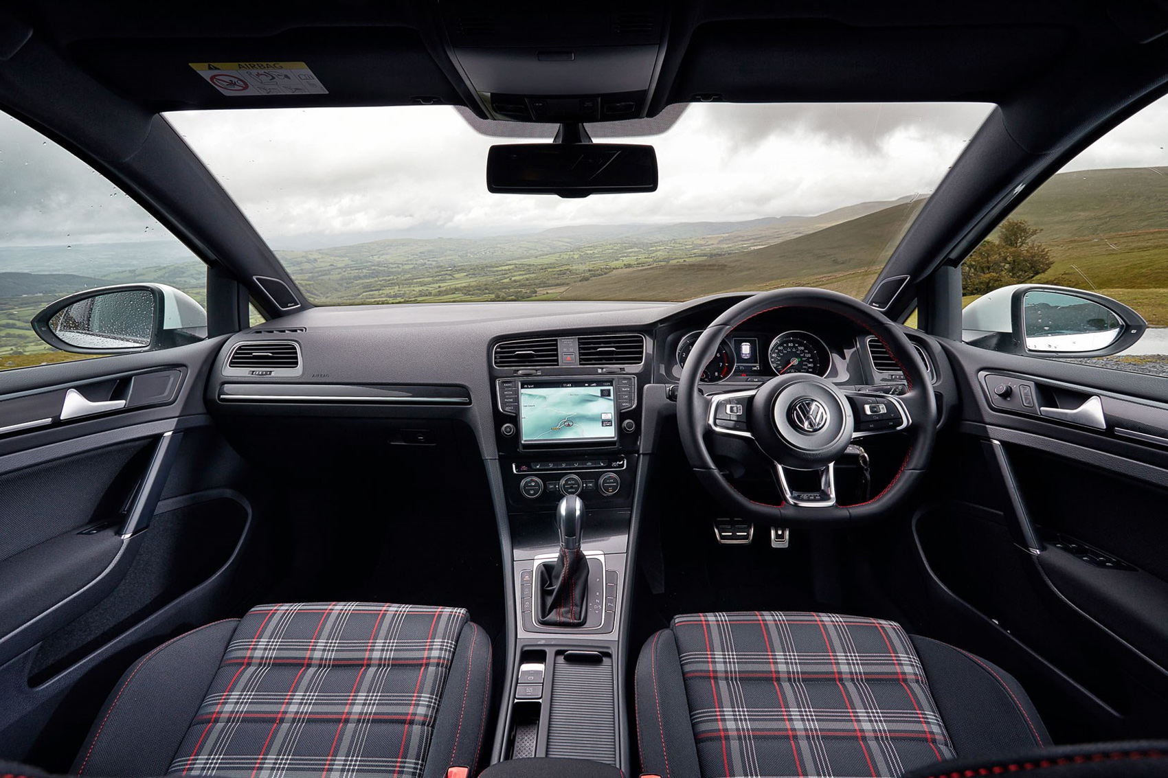 6-honda-civic-type-r-vw-golf-gti-renault-megane-trophy-r