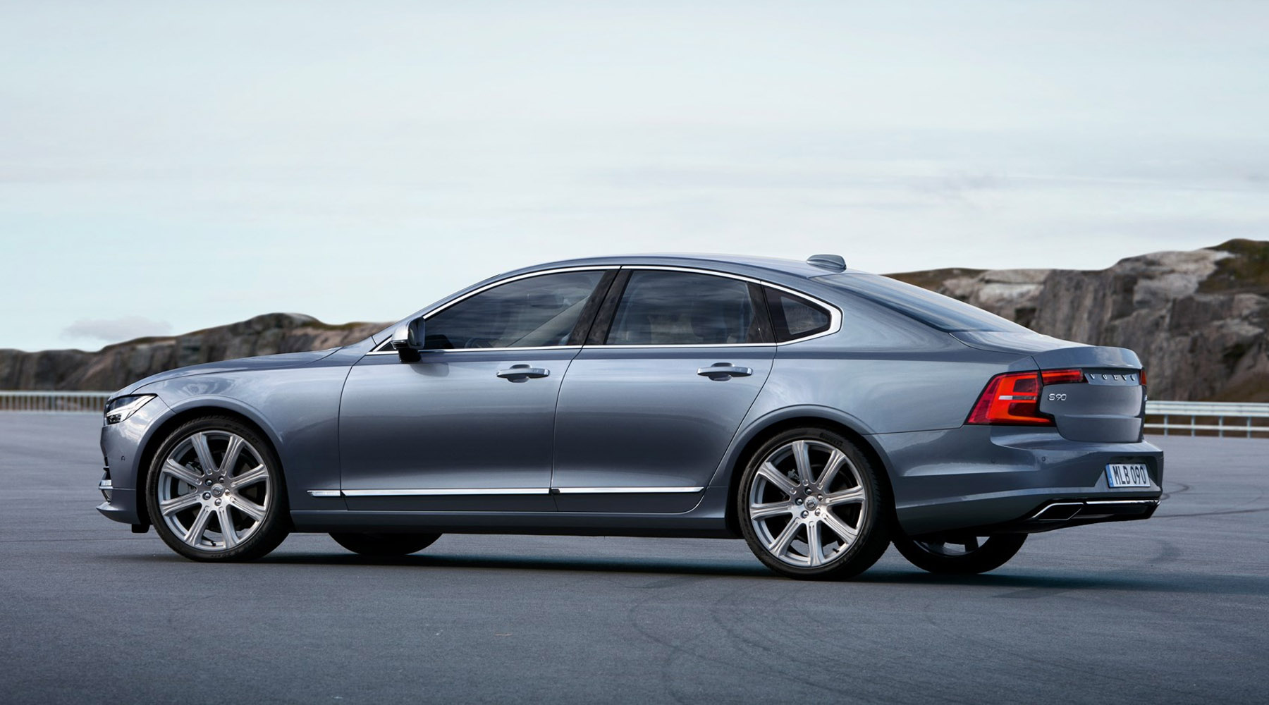 Volvo S90