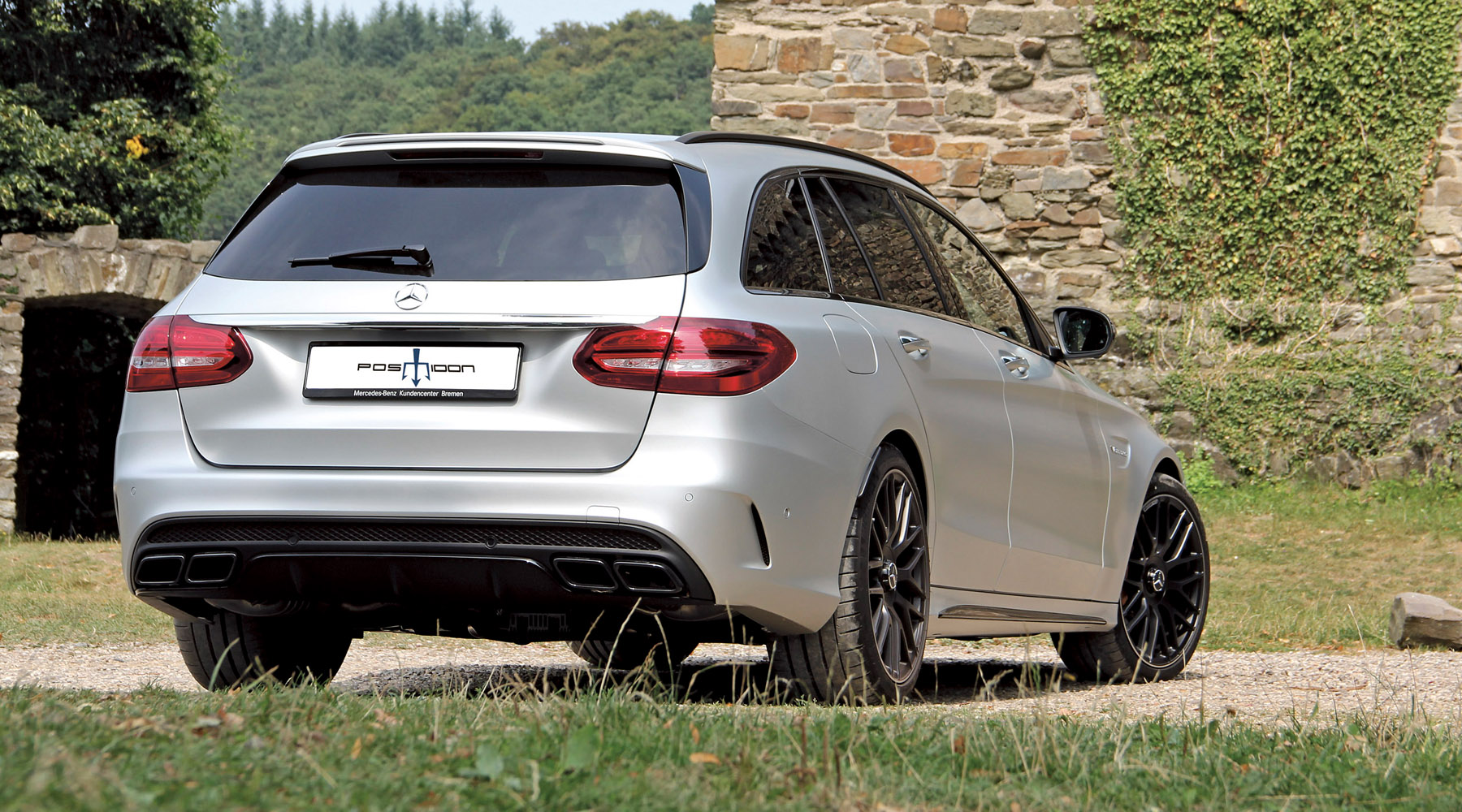 2-posaidon-mercedes-benz-amg-c63-station-wagon