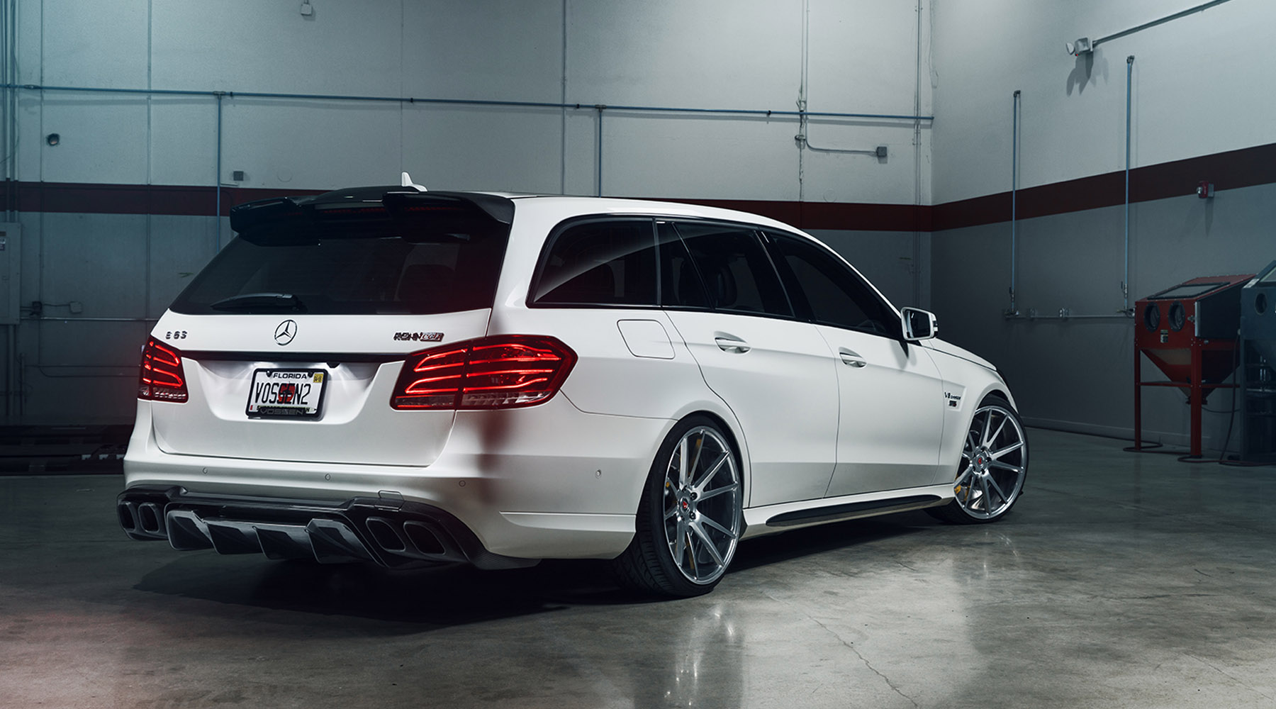 2-renntech-mercedes-benz-amg-e63-estate