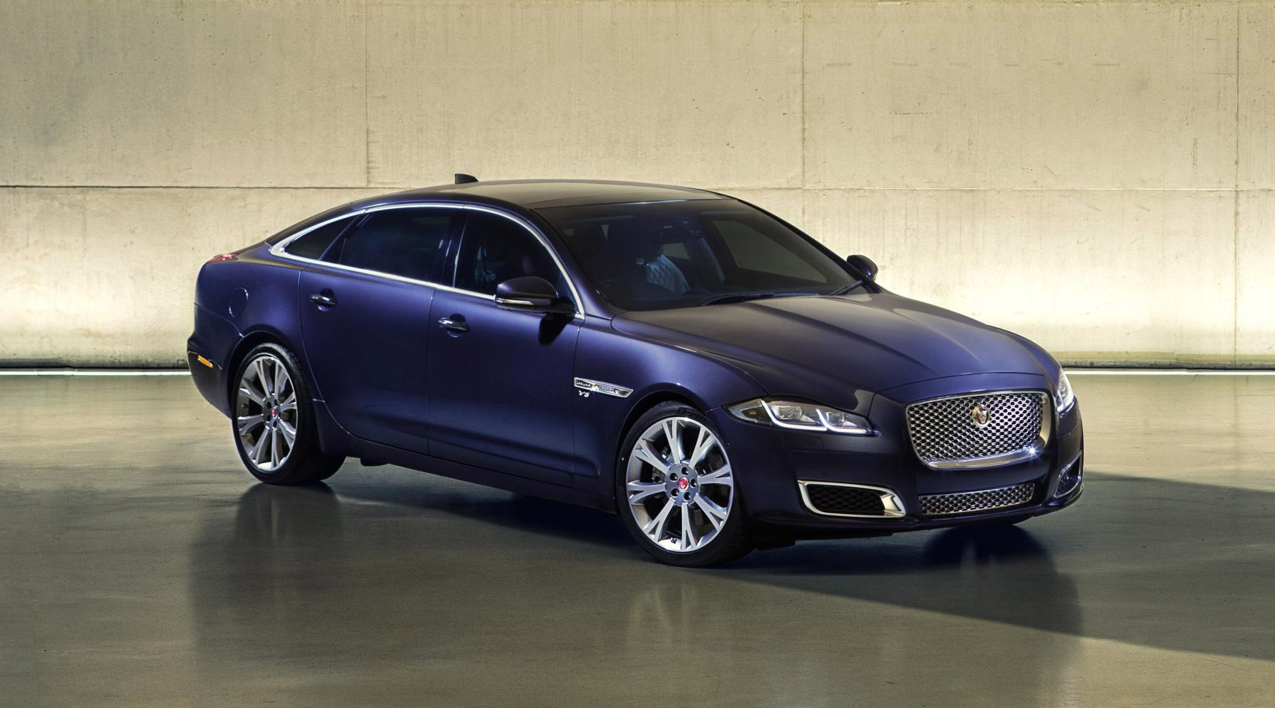 Jaguar XJ (2016)